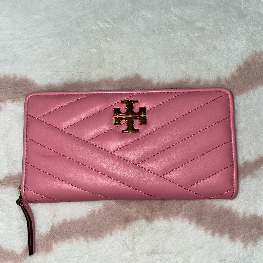 NWT Tory Burch Kira wallet